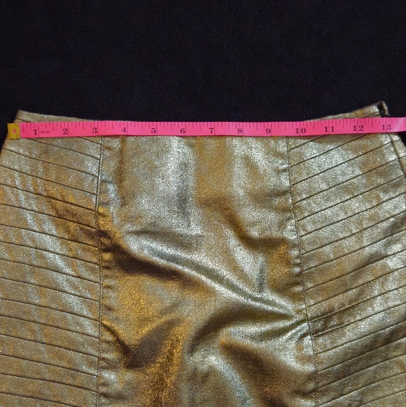 Cameo Shimmering Gold Metallic Mini Skirt - Size - Small - Picture 7 of 10